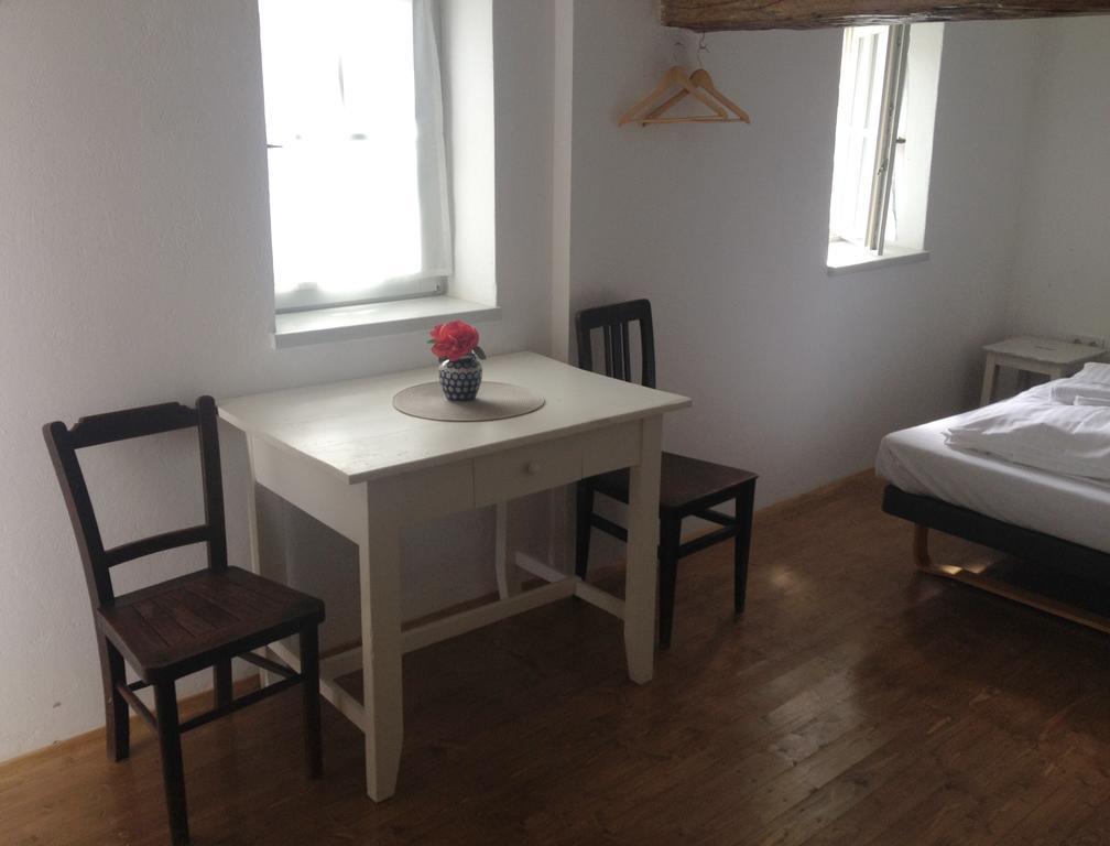 Plitzner Belvarosi Apartmanhaz Eger Luaran gambar