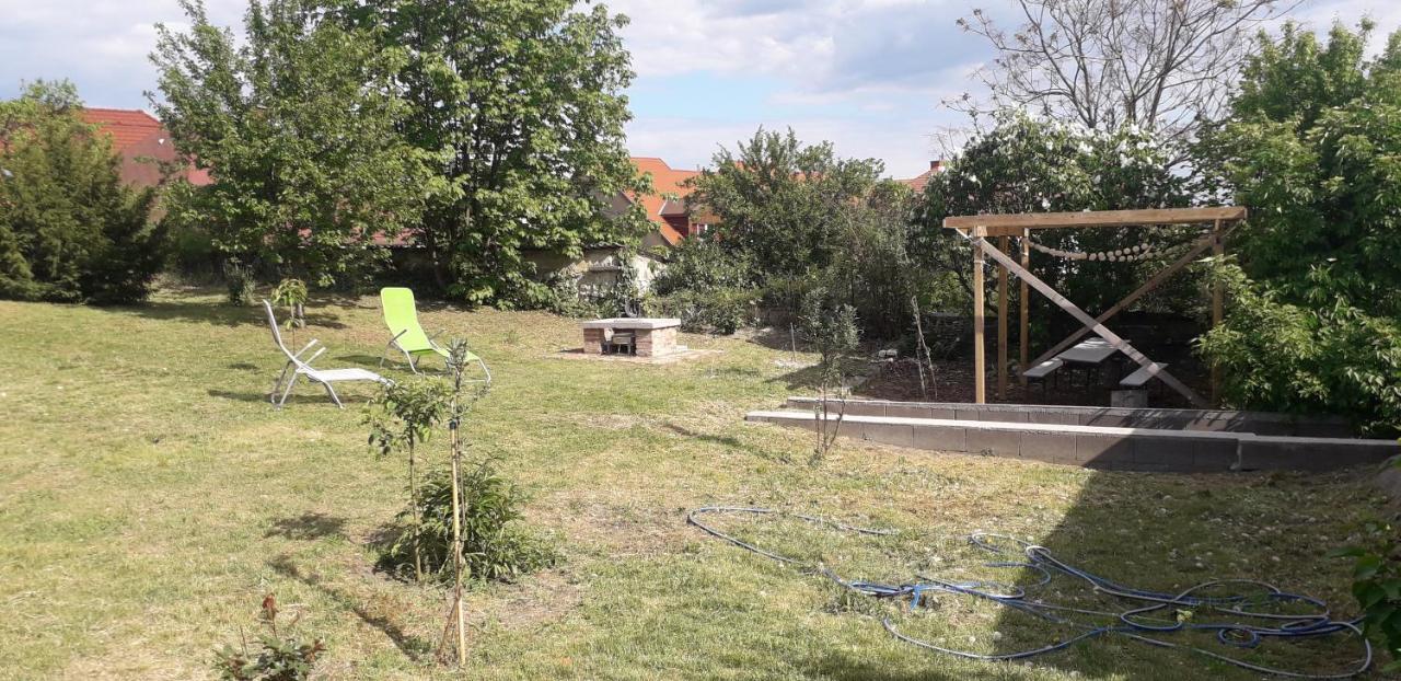 Plitzner Belvarosi Apartmanhaz Eger Luaran gambar